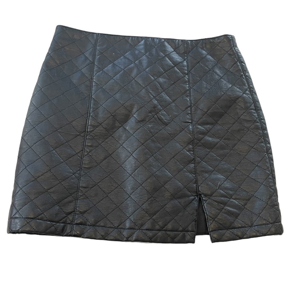 Forever 21 Fake Leather Skirt Size small mini skirt